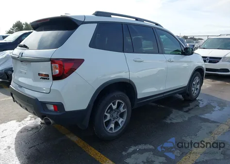 2022 Honda Passport Awd Trailsport z USA, uszkodzony, nr VIN 5FNYF8H66NB001722